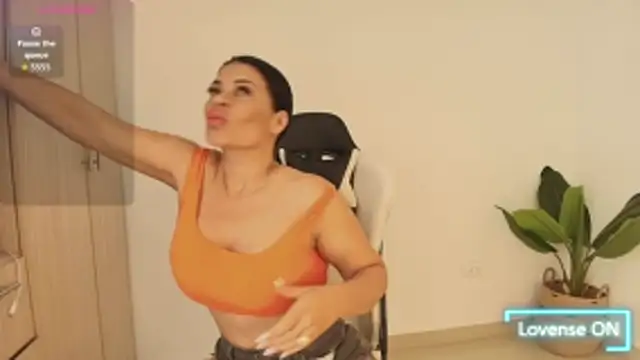 perla milf4u online show from October 25, 1:52 pm