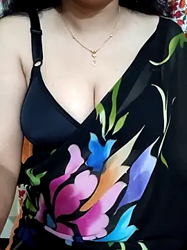 Priya Boudi online show from February 18, 6:18 pm