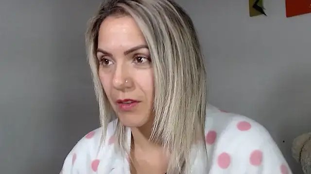 Chantal hott online show from February 8, 1:53 am