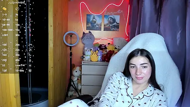 Fiery Brunette  online show from September 21, 2:49 pm