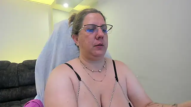 katie joness  online show from September 10, 1:00 pm