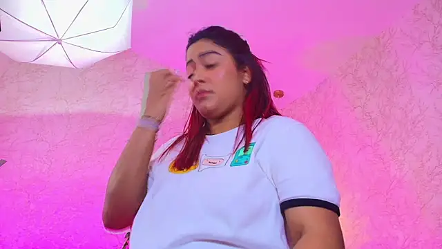 NicolleTaylor online show from February 28, 5:18 am