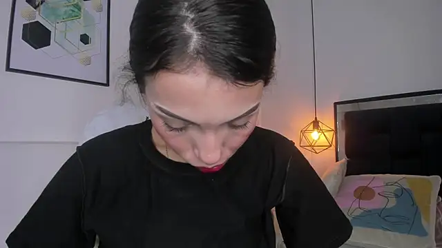 amysc online show from December 15, 11:37 am