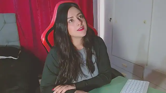 Noamartin  online show from February 9, 10:45 pm