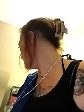 renegade vyxxen online show from December 5, 7:52 am