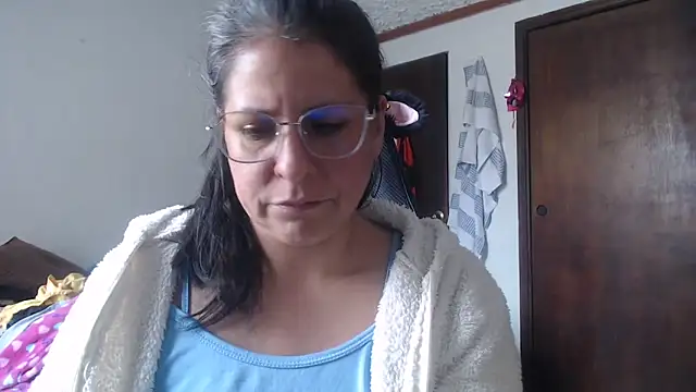 LucifernandaSw online show from February 13, 4:30 pm