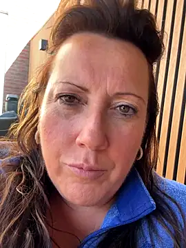 Snapshot of xsexycurvymilf chatting on September 30, 11:27 am xsexycurvymilf online show from September 30, 11:27 am