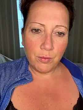 Snapshot of xsexycurvymilf chatting on October 6, 2:12 pm xsexycurvymilf online show from October 6, 2:12 pm