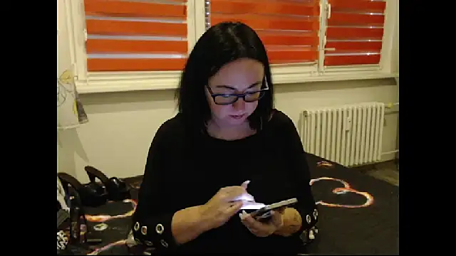 Snapshot of Alexie33 chatting on October 20, 3:15 pm Alexie33 online show from October 20, 3:15 pm