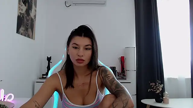 Wet Aarya  online show from September 15, 11:40 am