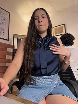 LittleDoll    online show from October 4, 11:53 pm