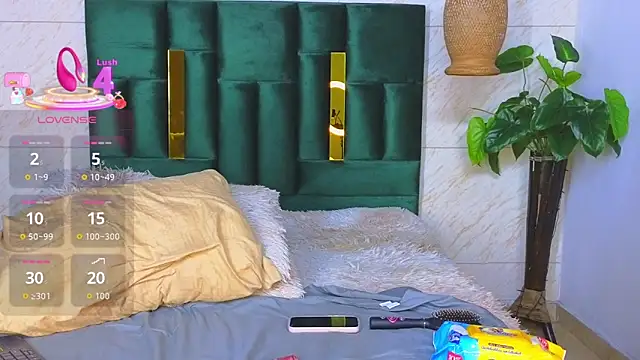 ashley brend online show from October 17, 10:46 pm