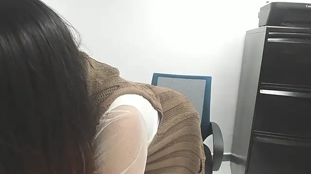 Luna Dumont online show from December 2, 11:22 am