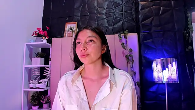 kendall saenz online show from December 19, 10:35 pm