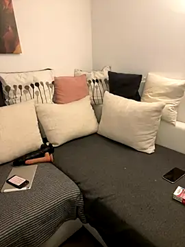 Snapshot of LizzyLush_ chatting on October 21, 8:35 pm LizzyLush  online show from October 21, 8:35 pm