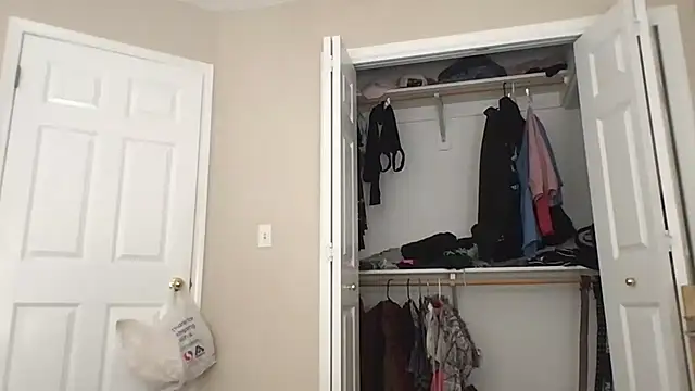 kittycatkendra online show from September 23, 11:58 pm