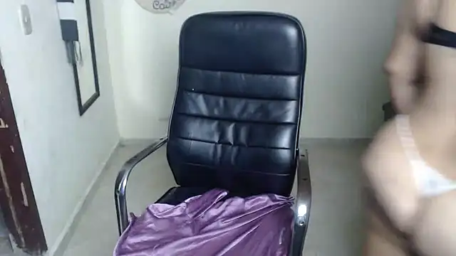 Debora 1 2 3 online show from November 12, 4:10 am