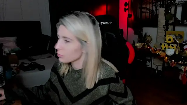 Lisaonthemoon online show from September 30, 6:13 pm