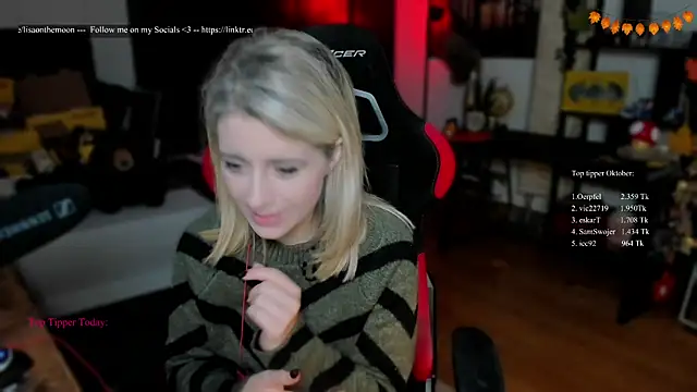 Lisaonthemoon online show from October 8, 7:18 pm