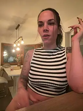 Lady Knaller online show from February 22, 9:26 pm