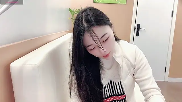 AKiKi711 online show from February 15, 3:00 pm