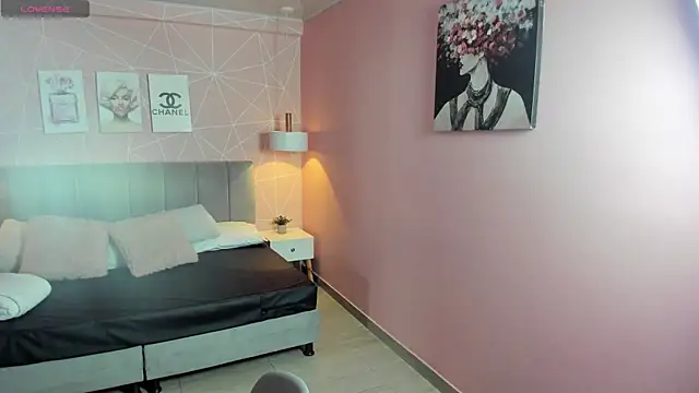 zara  sweet online show from November 6, 1:50 pm