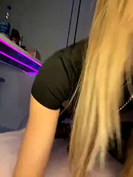 Sweet  Milly online show from November 9, 4:58 pm