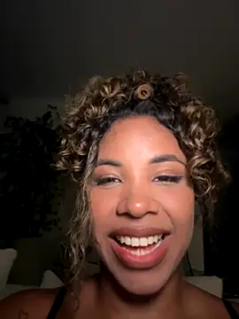 Snapshot of Brunettexio chatting on November 1, 3:54 am Brunettexio online show from November 1, 3:54 am