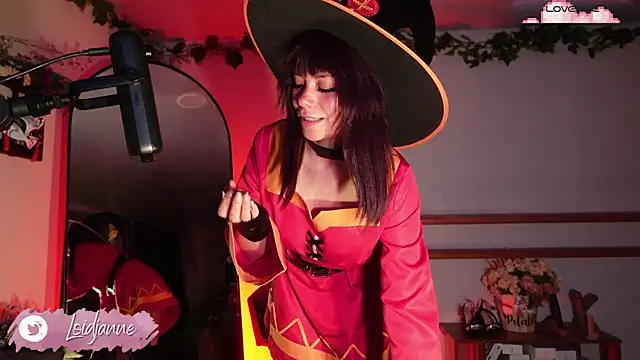 loIijanne online show from November 13, 12:09 am