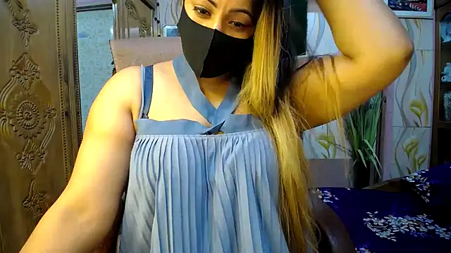 Snapshot of SeductiveMahira chatting on October 29, 8:29 am SeductiveMahira online show from October 29, 8:29 am