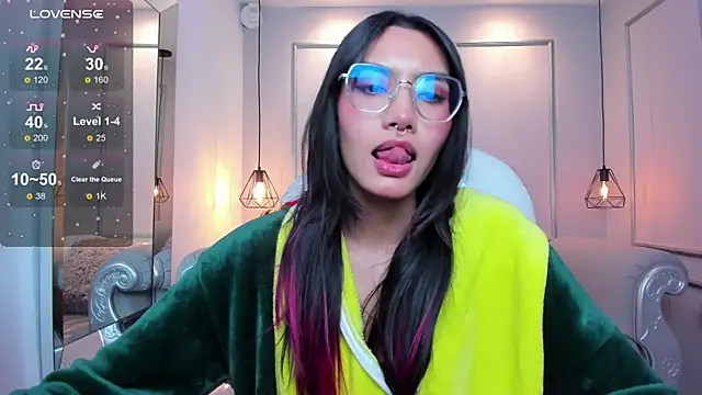 AzuraKindong online show from September 18, 7:45 pm