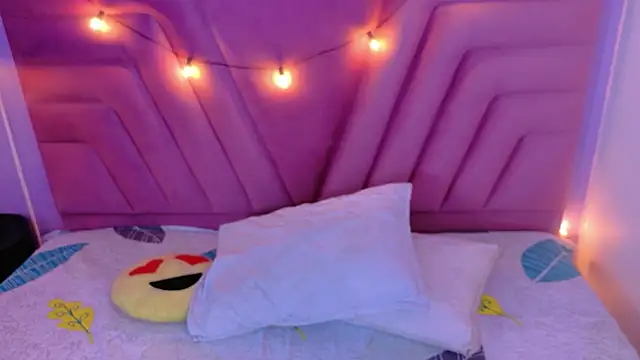 cattaleeyaa online show from January 11, 2:22 pm