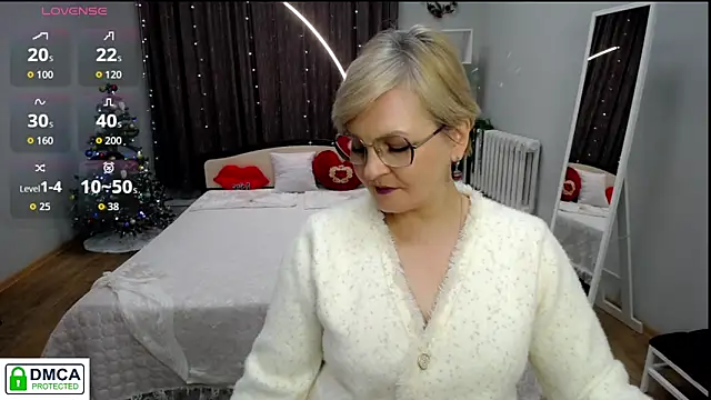 BlondeBrilliant7 online show from December 5, 9:21 am