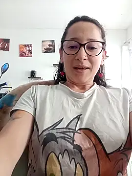 emilypoppy3 online show from March 2, 8:04 pm