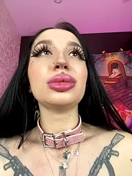 Molly  Moon online show from October 31, 3:30 am