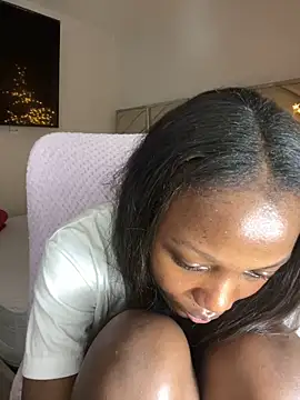 kellya  online show from February 7, 11:08 pm