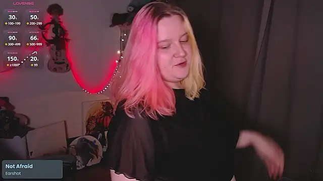 lissamuff online show from February 12, 5:36 pm