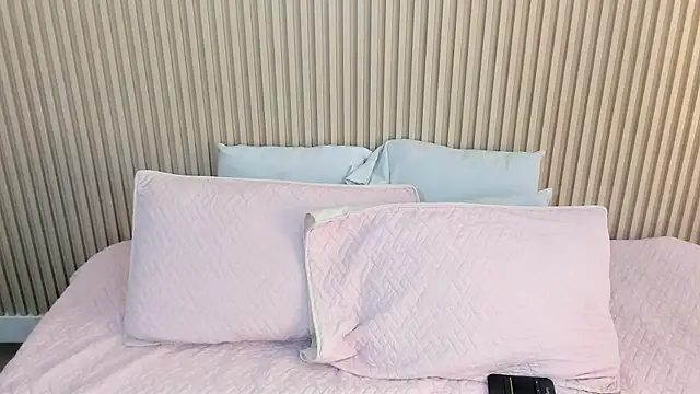 charlottebrowns  online show from January 9, 1:26 pm