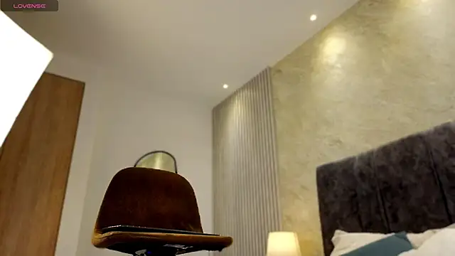 lola  sweetx online show from February 23, 10:48 am