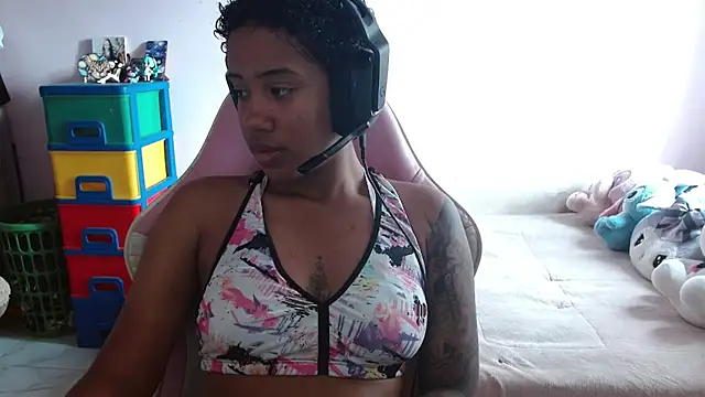 TiffanyRoouse online show from November 14, 1:22 pm