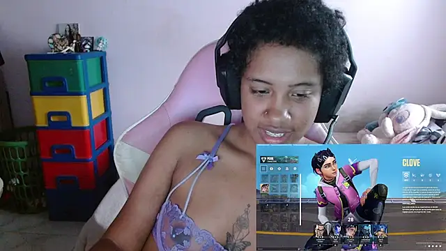 TiffanyRoouse online show from November 12, 10:08 pm