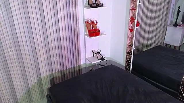 Snapshot of LissaWiild chatting on September 29, 8:14 pm LissaWiild online show from September 29, 8:14 pm