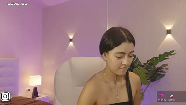 miagomezweb1 online show from November 6, 2:01 pm