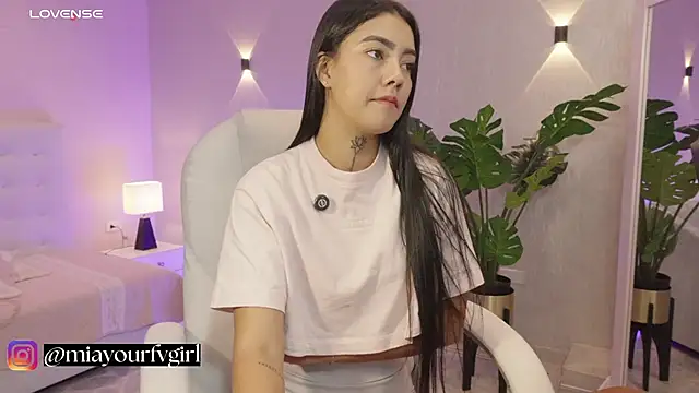 miagomezweb1 online show from September 9, 1:33 pm