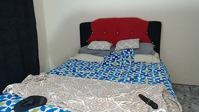 Crystal milkmature online show from October 15, 11:51 pm