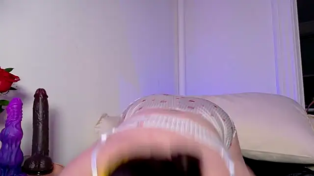 quinnmariexo online show from February 20, 11:05 pm