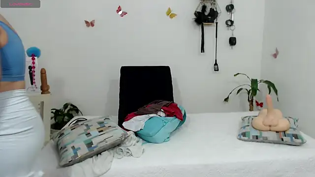 mom hot   online show from October 10, 8:03 pm