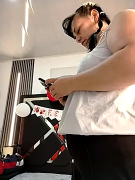 Natasha miilf online show from February 12, 1:24 pm