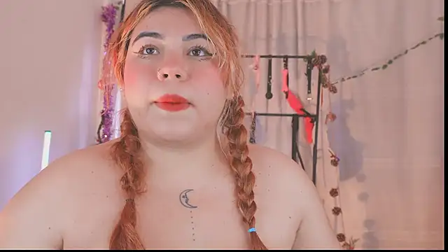 Samanta cutee online show from December 18, 9:19 pm