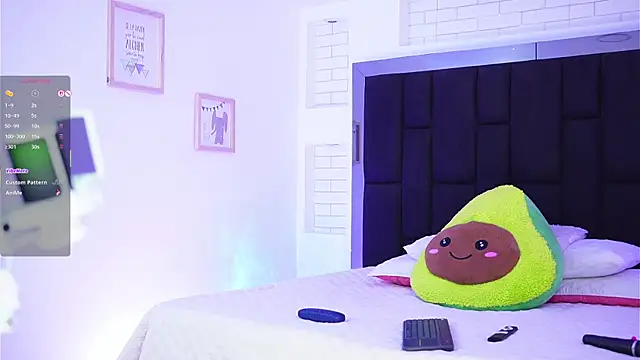 Marianamonroe  online show from November 16, 7:03 pm